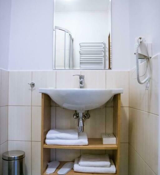 스탠다드 룸, Drohicki