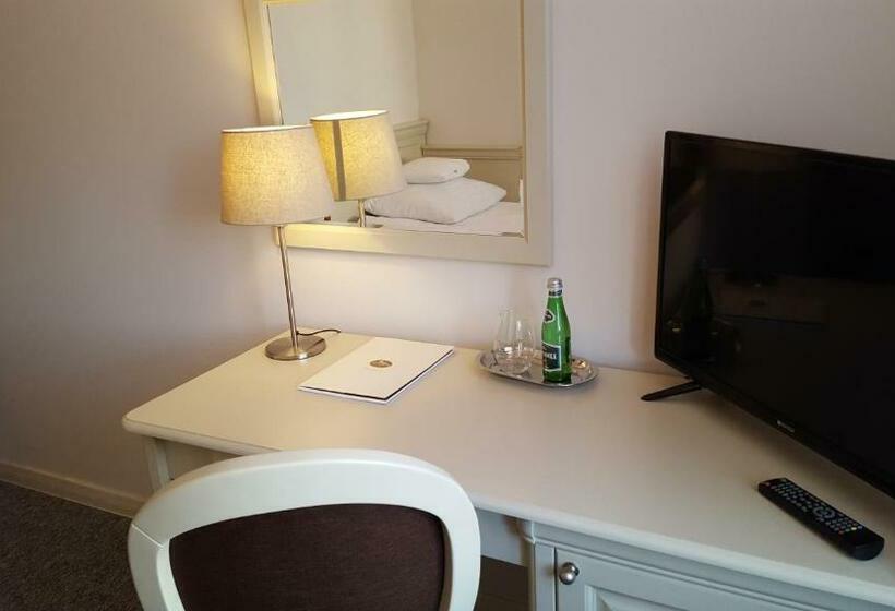 חדר סטנדרט יחיד, Dworek