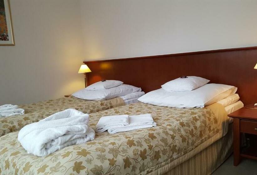 סוויטה, Dworek