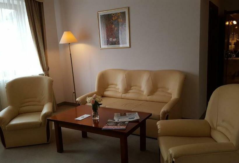 סוויטה, Dworek