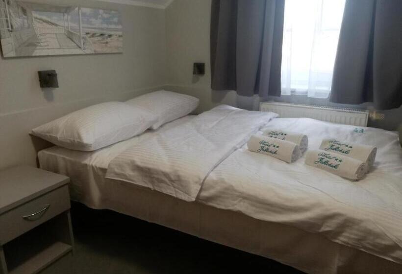 اتاق استاندارد, Jabłoński