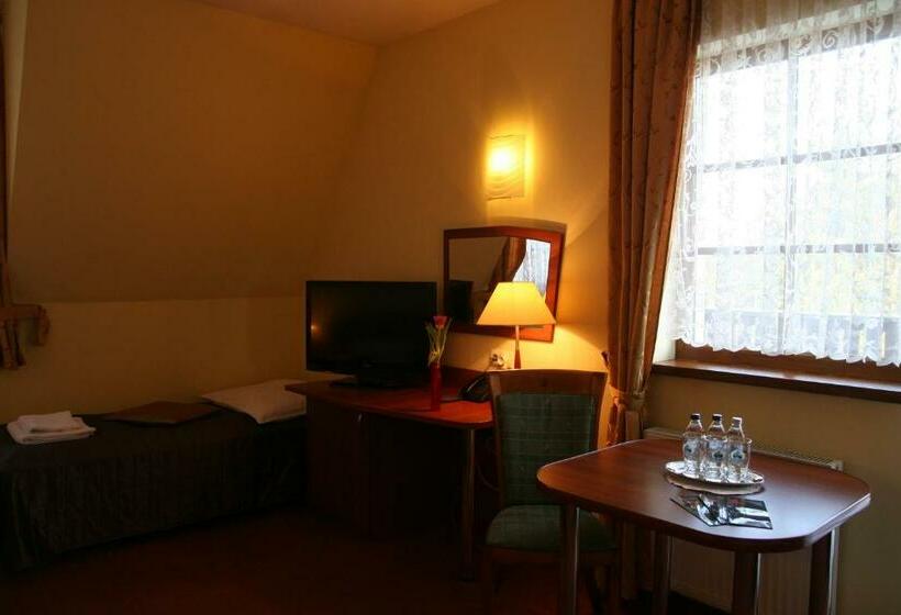 חדר סטנדרט, Karolinka