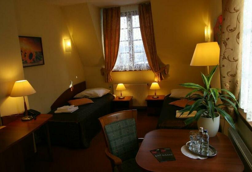 חדר סטנדרט, Karolinka