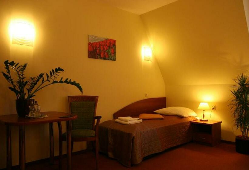 חדר סטנדרט, Karolinka