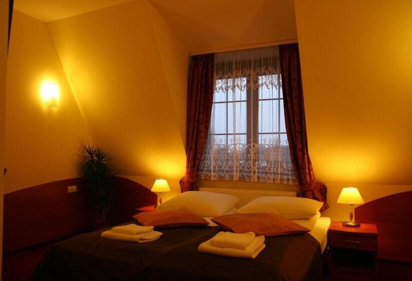 חדר סטנדרט, Karolinka