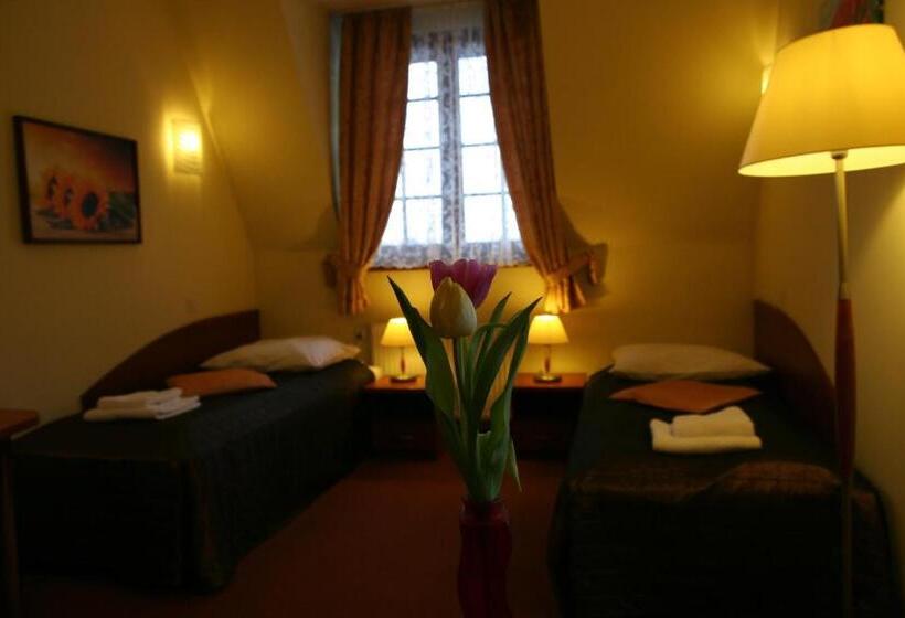 חדר סטנדרט, Karolinka