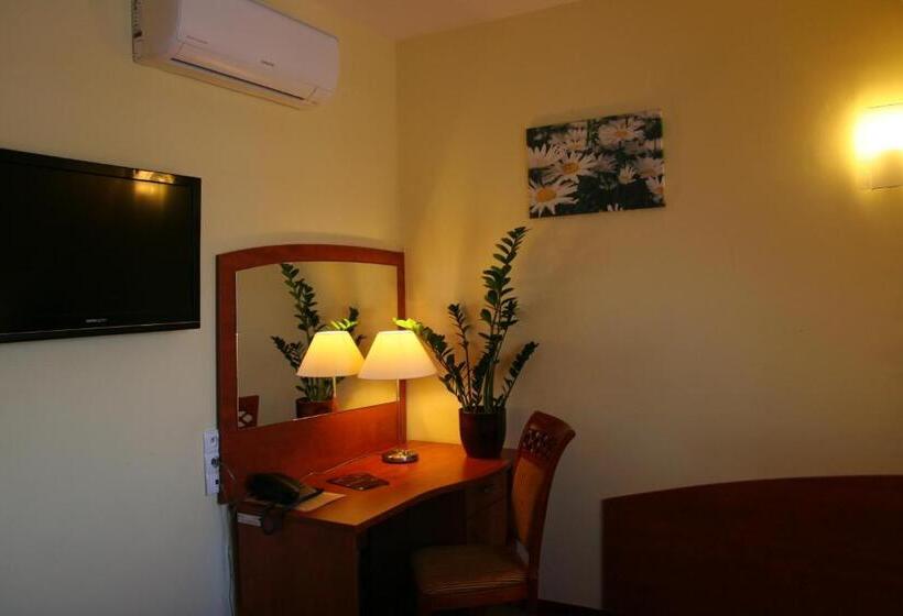 חדר סטנדרט, Karolinka