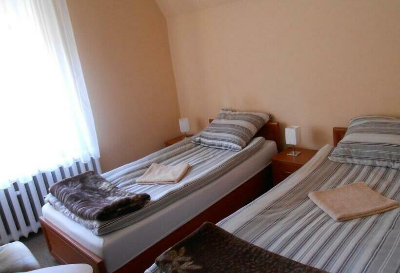 חדר בסיסי, Lubavia