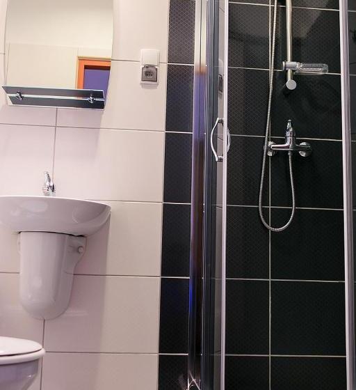 חדר בסיסי, Lubavia