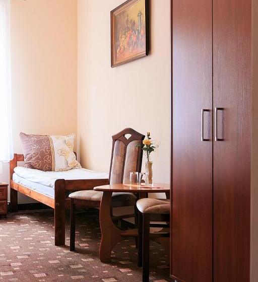 חדר בסיסי, Lubavia