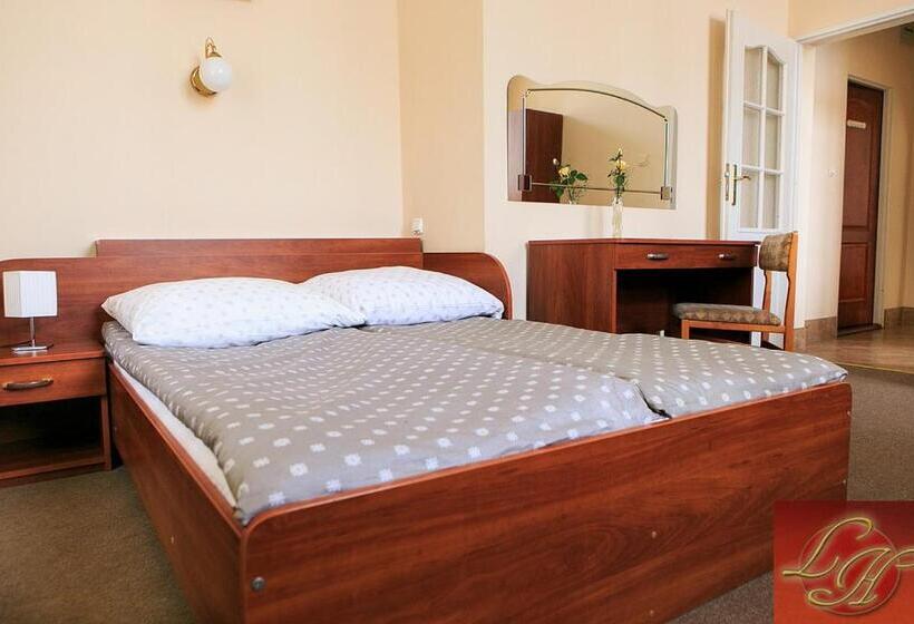 חדר סטודיו סטנדרד, Lubavia