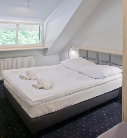 标准单人间, Podjadek