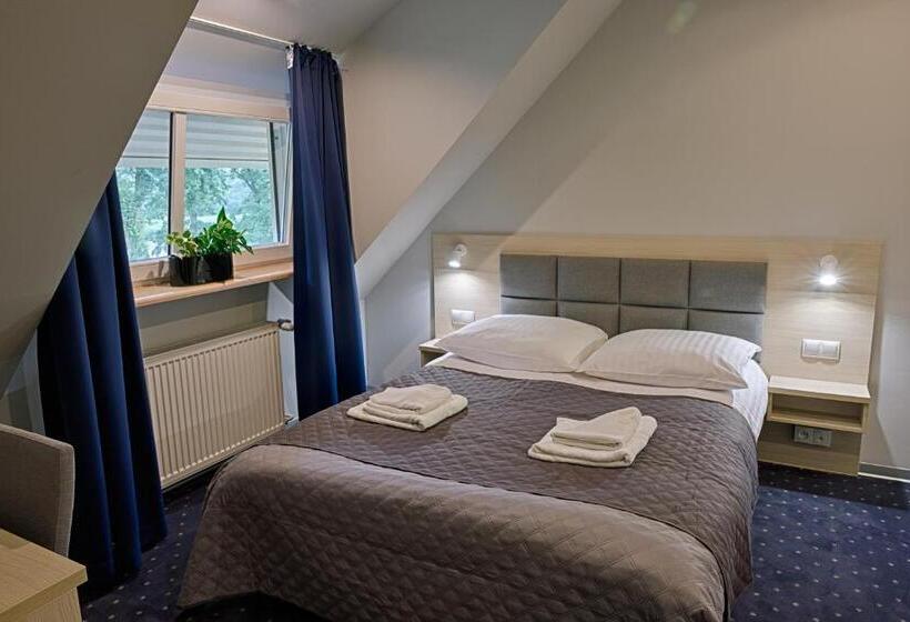 标准单人间, Podjadek