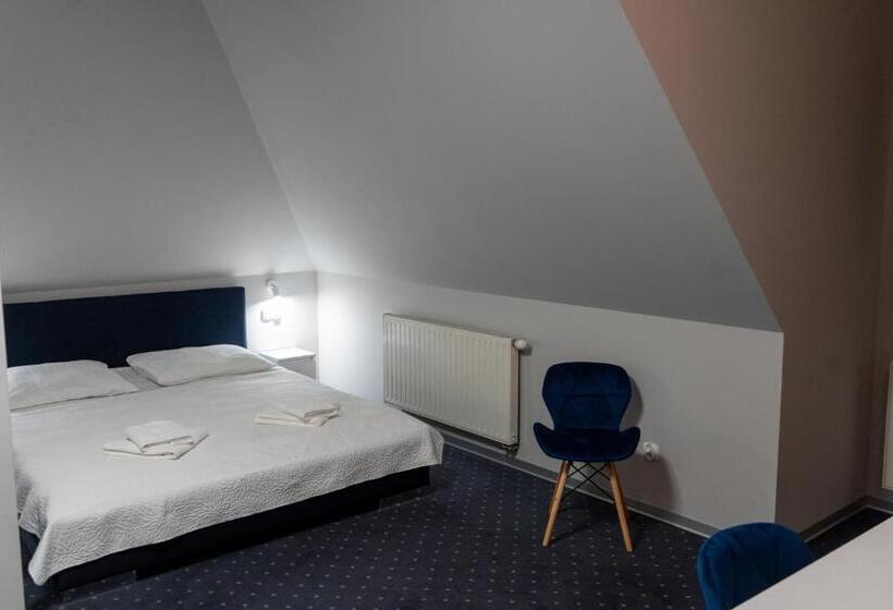 豪华房间, Podjadek