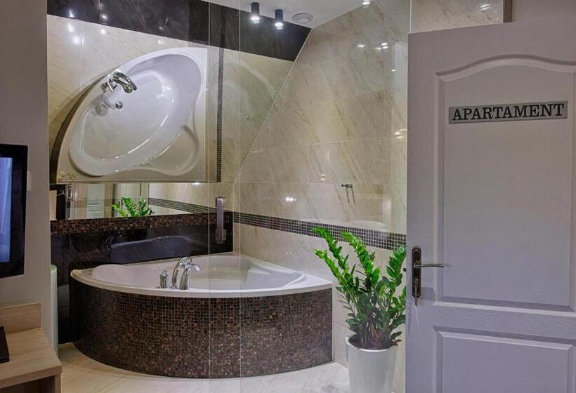 豪华工作室, Podjadek