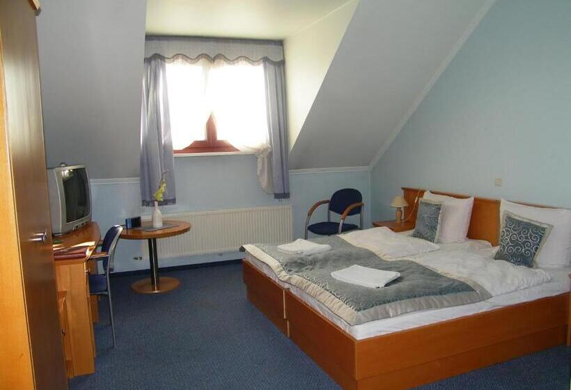 חדר סטנדרט, Restauracja Tawerna Gliwice