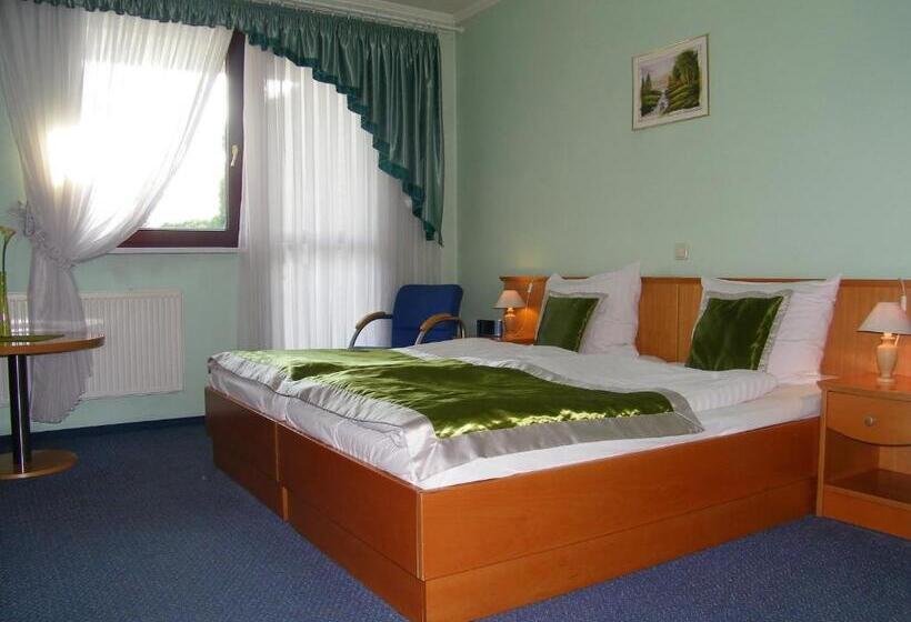 חדר סטנדרט, Restauracja Tawerna Gliwice