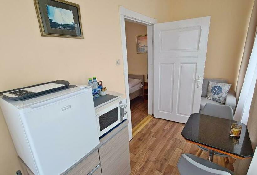 Triple Room Sea View, Bursztynowa Przy Morzu   1 Minuta Do Plaży