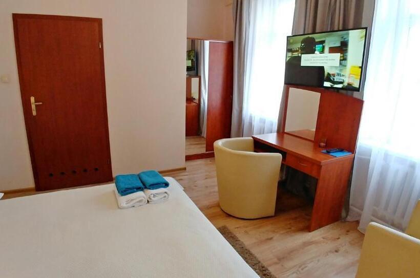 חדר קלאסי לשלושה, Bursztynowa Przy Morzu   1 Minuta Do Plaży