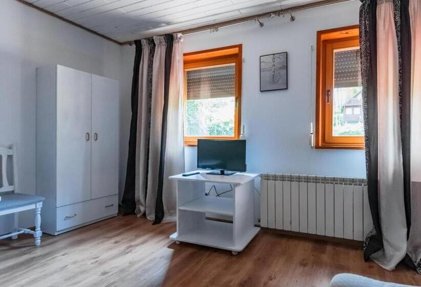 标准间, Cicha Zatoka