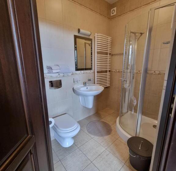 带大床的标准间, Grzechowisko