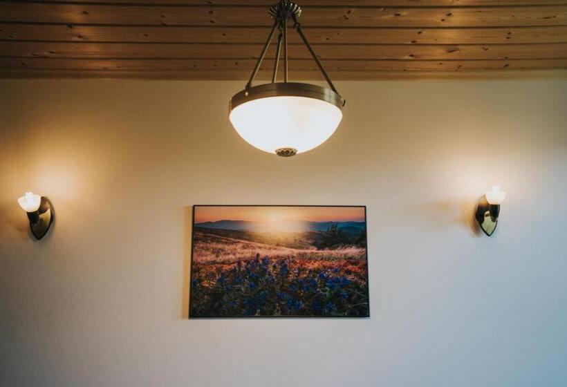 标准间带山景, Grzechowisko