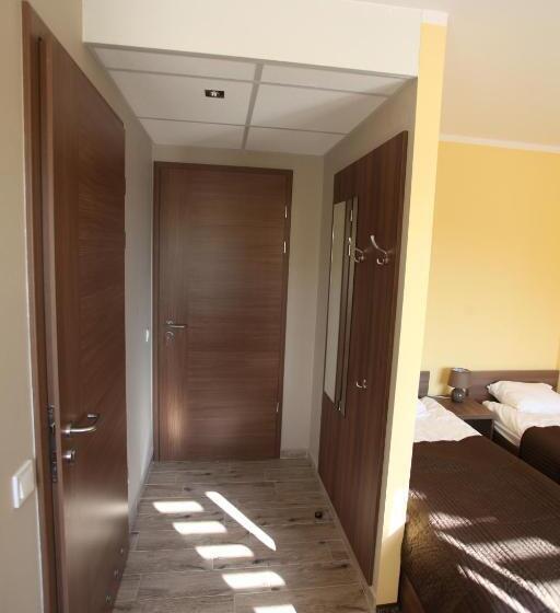 패밀리 룸, Ik A2