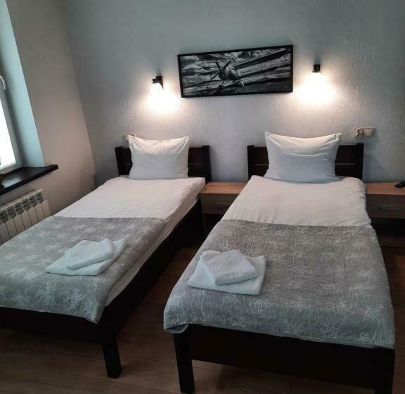 Номер Deluxe, Ik Corner