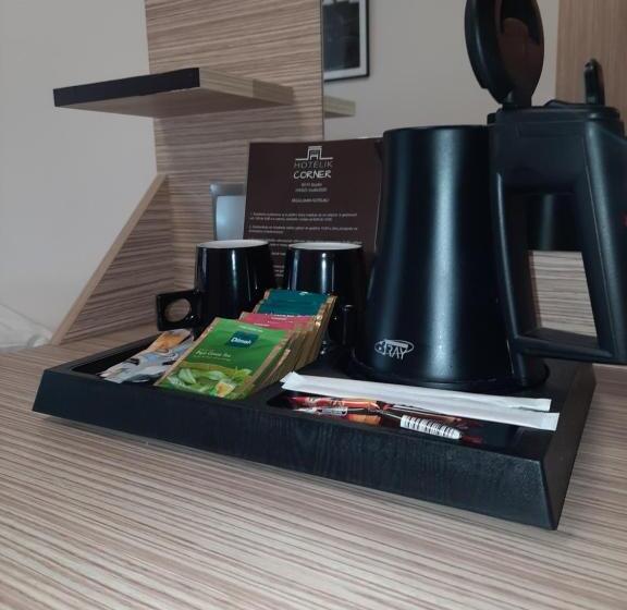 Номер Стандарт, Ik Corner