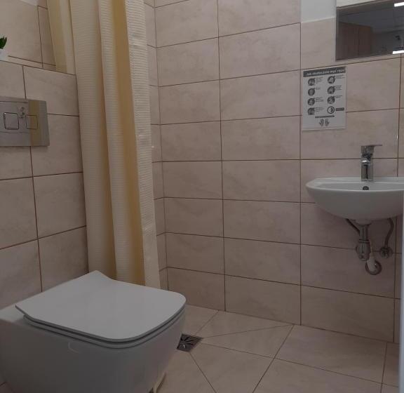 Номер Стандарт, Ik Corner