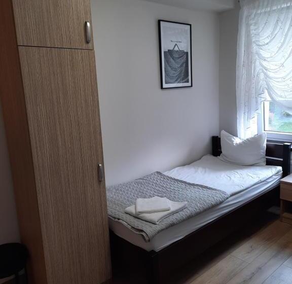 Номер Стандарт, Ik Corner