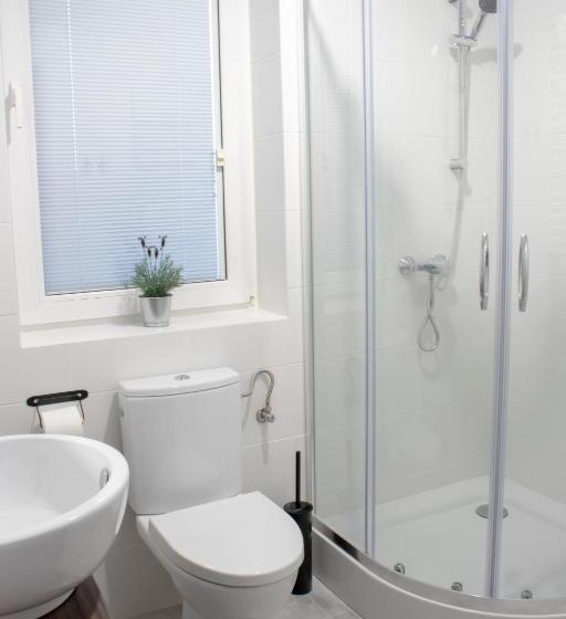 غرفة أساسية, Podomek