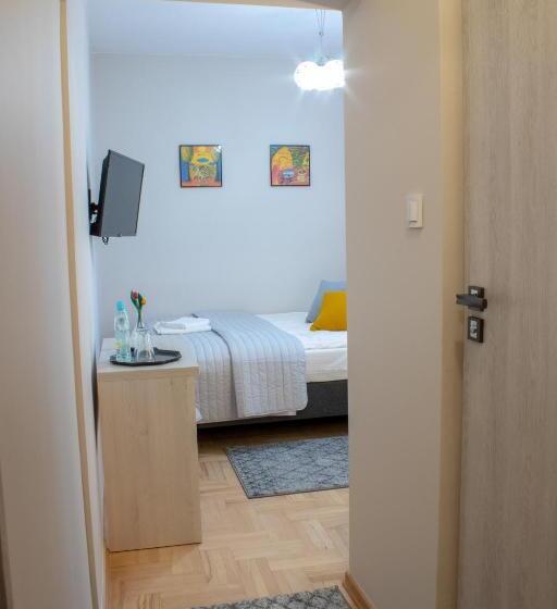 غرفة أساسية, Podomek