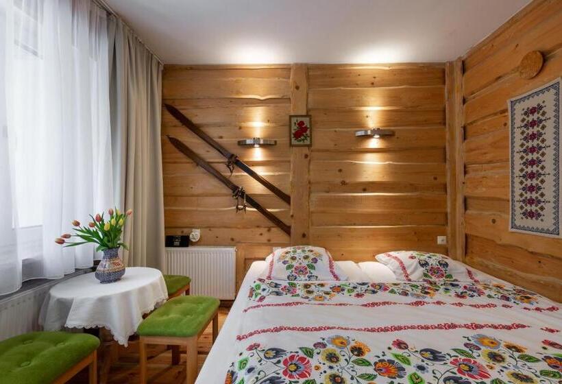 غرفة قياسية ثلاثية مزودة بشرفة, Topaz