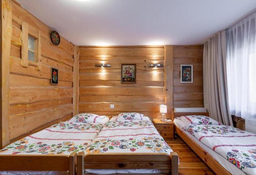 إستديو قياسى مزود بشرفة, Topaz