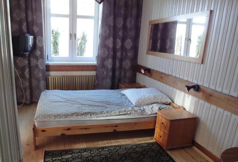 سوییت خانوادگی, Willa Halinówka