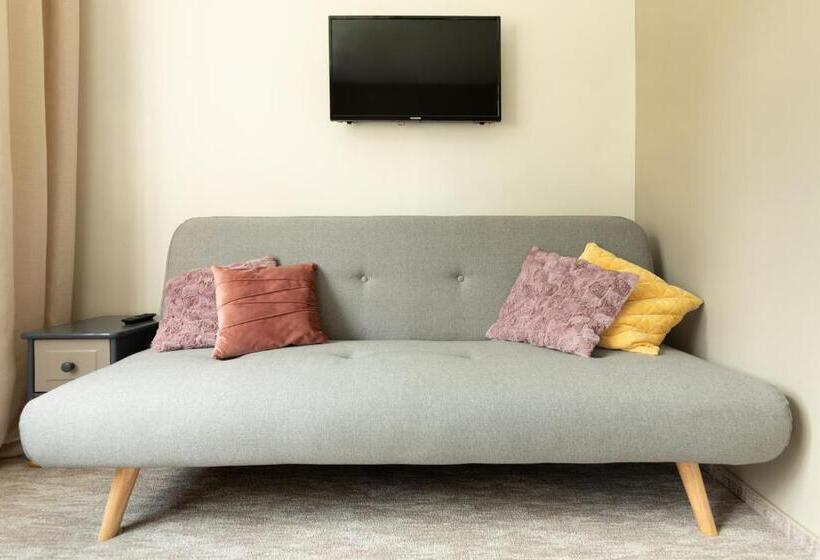 اتاق لوکس, Willa Halinówka