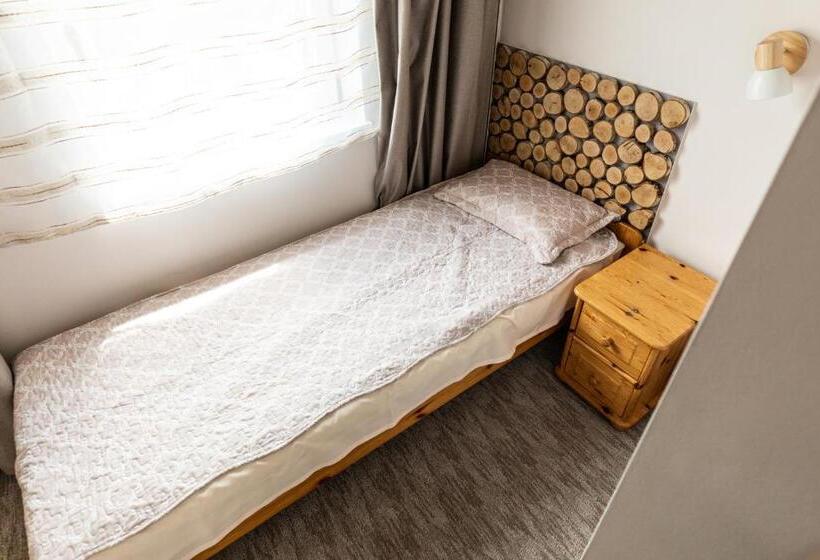 استودیو استاندارد با بالکن, Willa Halinówka