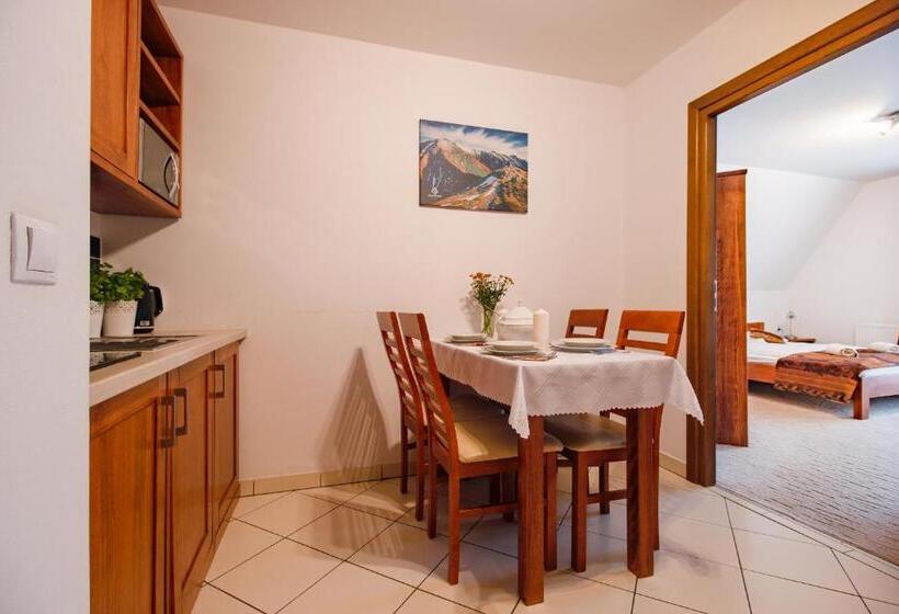 Люкс 2 Спальни, Willa Szmaragd   śniadania   Zniżki Na Termy   Sauna   Bilard   Stoki Narciarskie