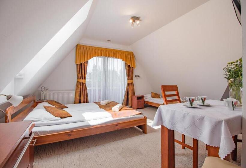 Семейный Номер, Willa Szmaragd   śniadania   Zniżki Na Termy   Sauna   Bilard   Stoki Narciarskie