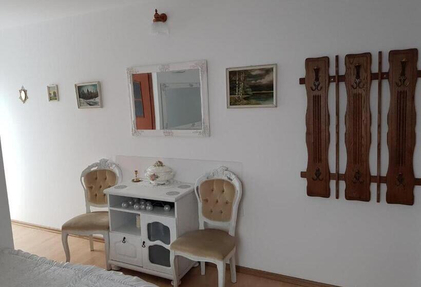 带大床的标准间, Zajazd Ponikiew   Noclegi Wadowice