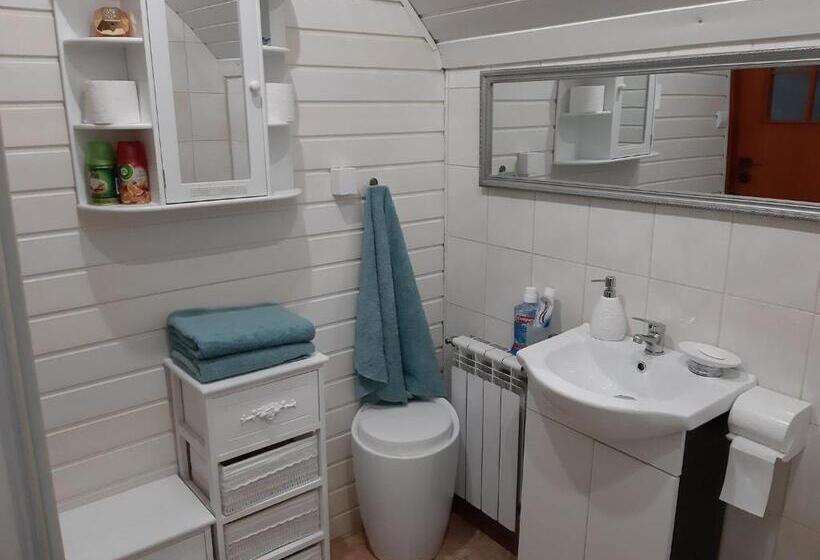 带大床的标准间, Zajazd Ponikiew   Noclegi Wadowice