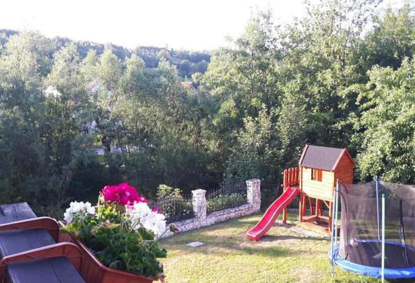 带大床的标准间, Zajazd Ponikiew   Noclegi Wadowice