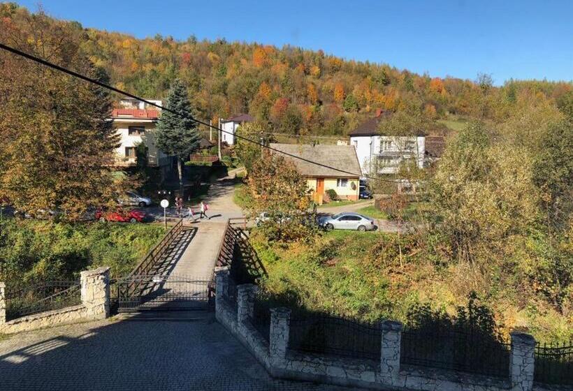 带大床的标准间, Zajazd Ponikiew   Noclegi Wadowice