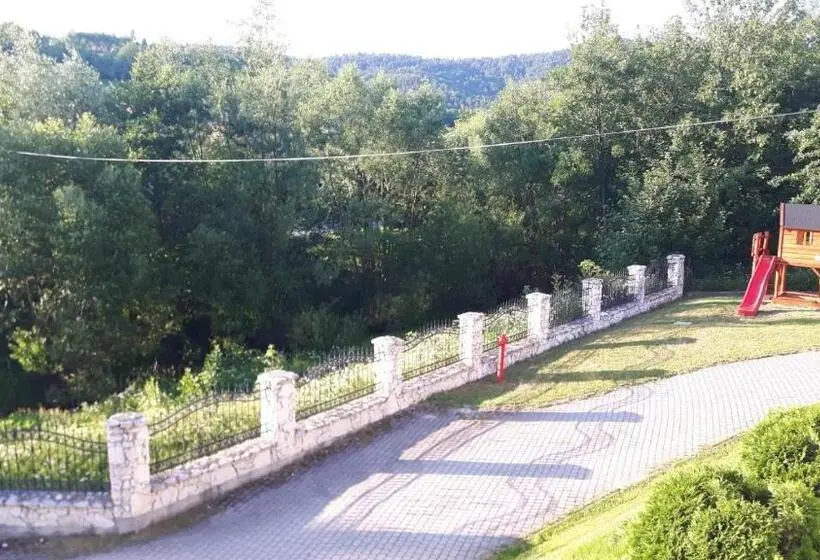 キングサイズベッドのスタンダードルーム, Zajazd Ponikiew   Noclegi Wadowice