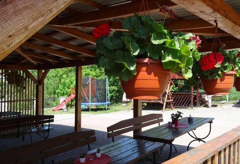 家庭山景房, Zajazd Ponikiew   Noclegi Wadowice