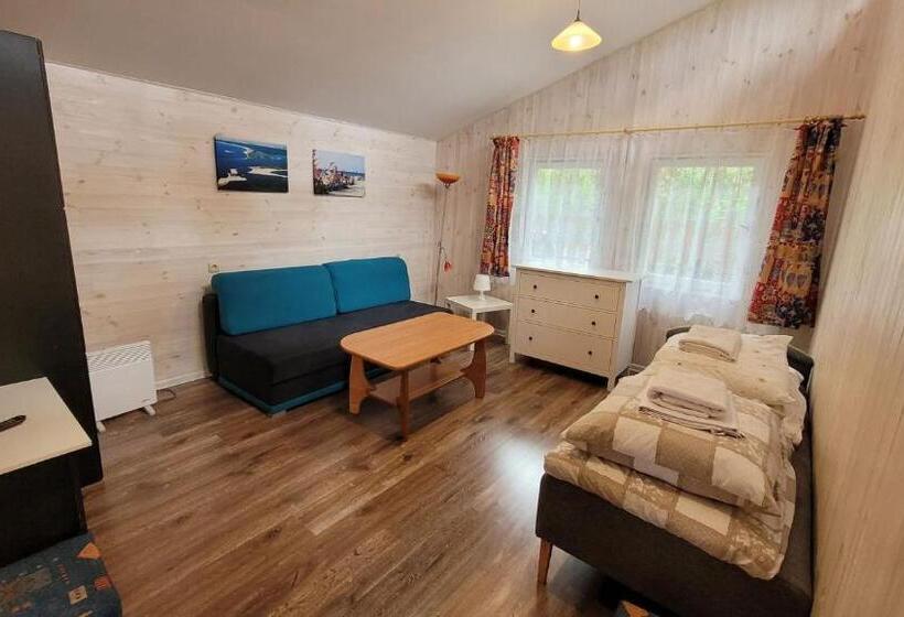 Семейное Бунгало, Ow Krakus I Pokoje I Domki