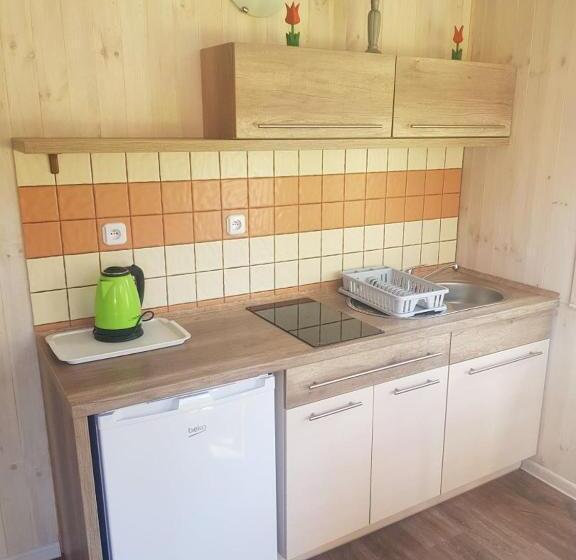 Семейное Бунгало, Ow Krakus I Pokoje I Domki