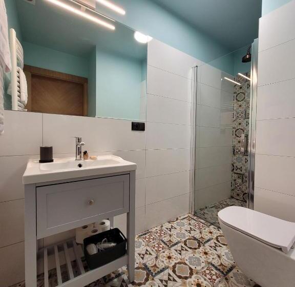 Апартаменты 1 Спальня, Ow Krakus I Pokoje I Domki