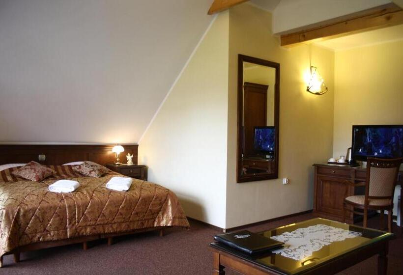 豪华房间, Wichrowe Wzgórze Chmielno